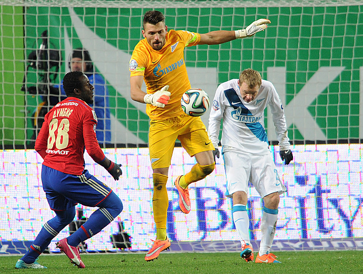 Юрию ЛОДЫГИНУ на этот раз не придется опасаться Сейду ДУМБЬЯ. Фото - Алексей ИВАНОВ,