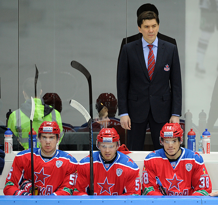 Тренер ЦСКА Игорь НИКИТИН и защитники армейцев Богдан КИСЕЛЕВИЧ, Григорий ПАНИН, Михаил НАУМЕНКОВ. Фото - Никита УСПЕНСКИЙ,