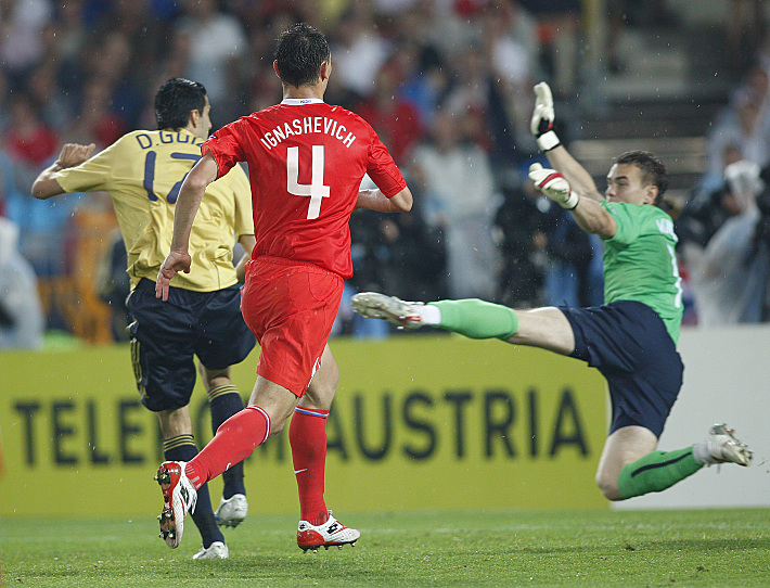 26 июня 2008 года. Вена. Россия - Испания - 3:0. В игре Игорь АКИНФЕЕВ. Фото - Александр ФЕДОРОВ,