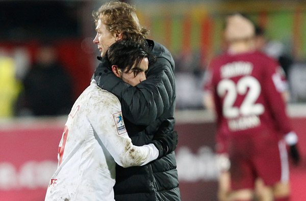 Хосе ХУРАДО и Валерий КАРПИН. Фото - Александр СТУПНИКОВ/ФК