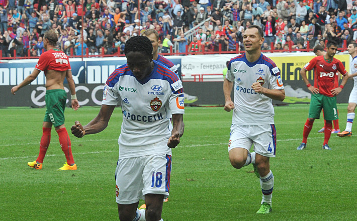 Автор победного гола Ахмед МУСА и Сергей ИГНАШЕВИЧ. Фото - Никита УСПЕНСКИЙ,