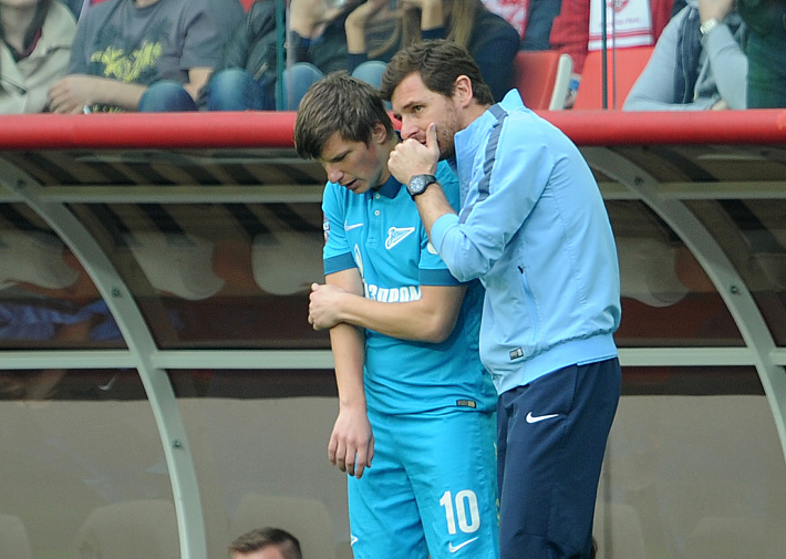 Андре ВИЛЛАШ-БОАШ выпускает на замену Андрея АРШАВИНА. Фото Алексей ИВАНОВ,