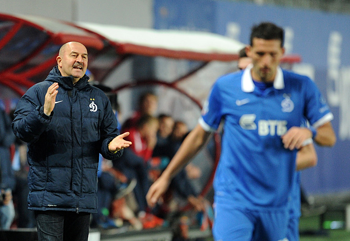 Станислав ЧЕРЧЕСОВ и Кевин КУРАНЬИ. Фото - Никита УСПЕНСКИЙ,