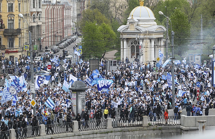 Шествие болельщиков