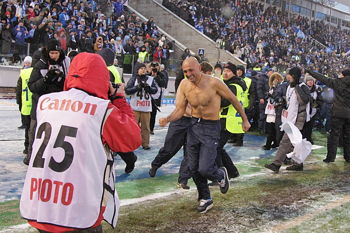 28 ноября 2010 года. Санкт-Петербург. Золотой забег Лучано СПАЛЛЕТТИ. Фото - Вячеслав ЕВДОКИМОВ/ФК