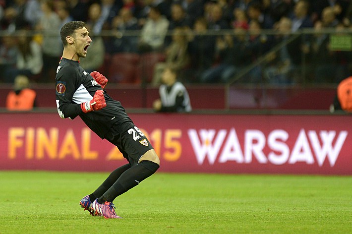 Вчера. Вратарь