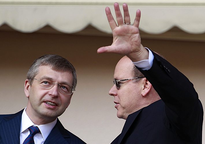 Дмитрий РЫБОЛОВЛЕВ (слева) и принц Монако АЛЬБЕР II. Фото - REUTERS