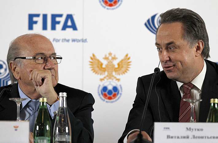 Зепп БЛАТТЕР и министр спорта России Виталий МУТКО. Фото REUTERS