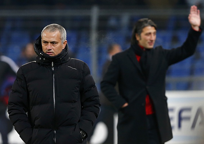 Жозе МОУРИНЬЮ и Мурат ЯКИН. Фото AFP