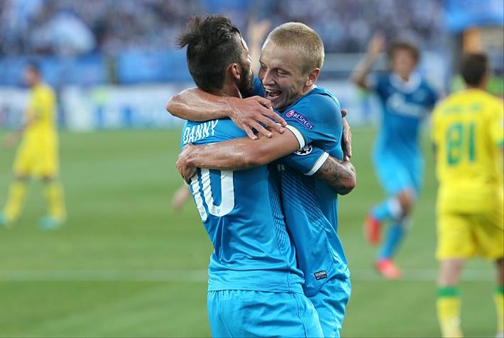 ДАННИ и Игорь СМОЛЬНИКОВ. Фото ФК