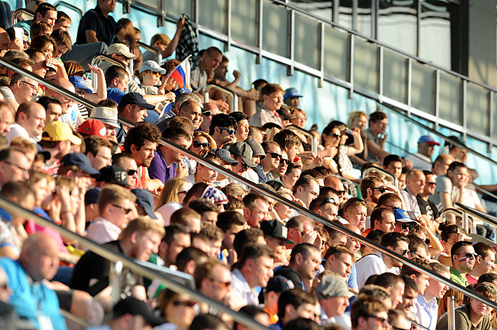 Публика на матче в Химках. Фото - Алексей ИВАНОВ,