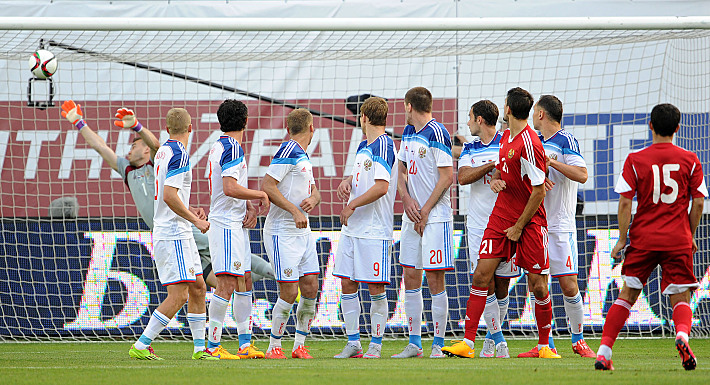 51-я минута. Гол со штрафного Сергея КИСЛЯКА. Фото - Алексей ИВАНОВ,