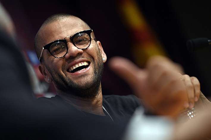 Вторник. Барселона. Дани АЛВЕС. Фото - AFP