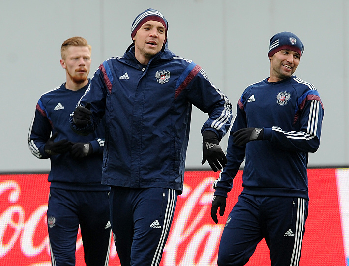 Иван НОВОСЕЛЬЦЕВ, Артем ДЗЮБА и Роман ШИРОКОВ в сборной. Фото Александр ФЕДОРОВ,