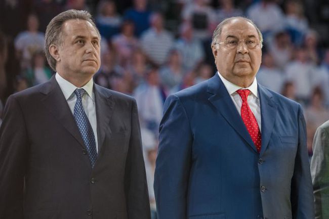 Алишер УСМАНОВ (справа) и министр спорта Виталий МУТКО. Фото Александр ВОЛГИН