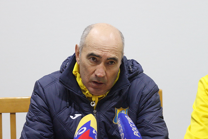 Главный тренер