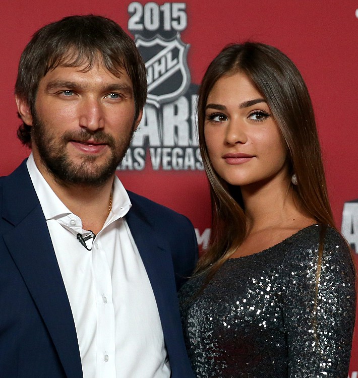 Александр ОВЕЧКИН и его девушка Анастасия ШУБСКАЯ. Фото REUTERS