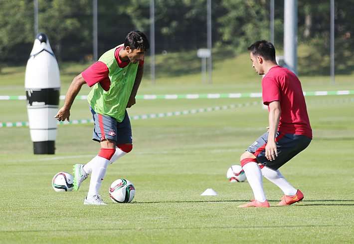 Арас ЕЗБИЛИС в Абтвиле. Фото Александр СТУПНИКОВ/ФК