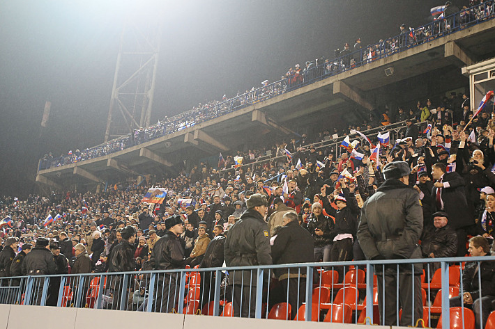Воронежская публика соскучилась по большим матчам. Фото Александр ФЕДОРОВ,