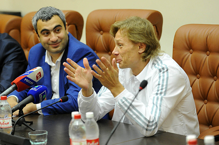 Валерий ОГАНЕСЯН и Валерий КАРПИН. Фото Алексей ИВАНОВ,