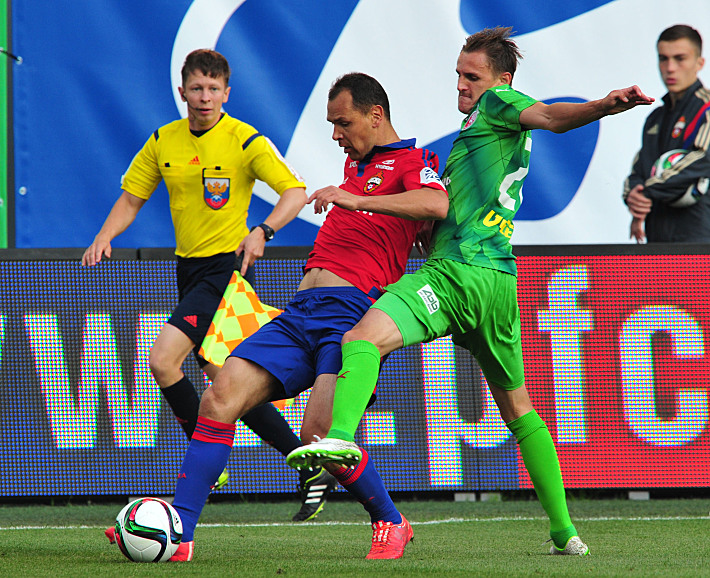 Сергей ИГНАШЕВИЧ в борьбе с Владимиром ДЯДЮНОМ. Фото Александр ФЕДОРОВ,