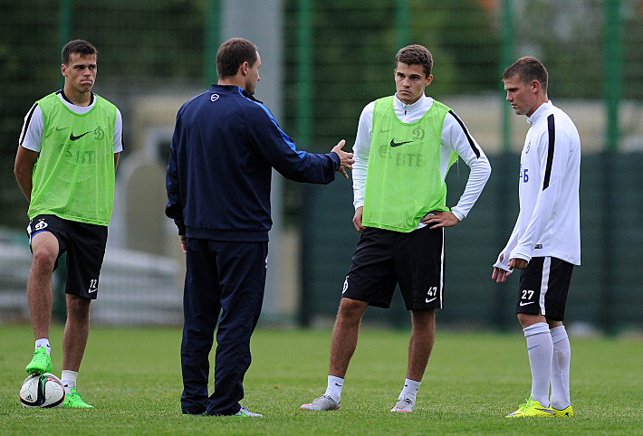 Андрей КОБЕЛЕВ с Александром КАЛЯШИНЫМ, Романом ЗОБНИНЫМ и Игорем ДЕНИСОВЫМ. Фото - Алексей ИВАНОВ,
