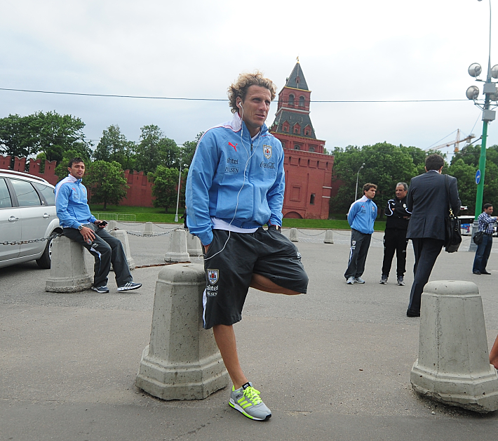 В мае 2012-го у Диего ФОРЛАНА было время осмотреть Москву. Фото - Антон СЕРГИЕНКО