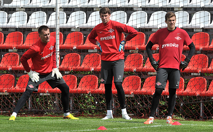 Артем РЕБРОВ, Сергей ПЕСЬЯКОВ и Антон МИТРЮШКИН. Фото - Алексей ИВАНОВ,