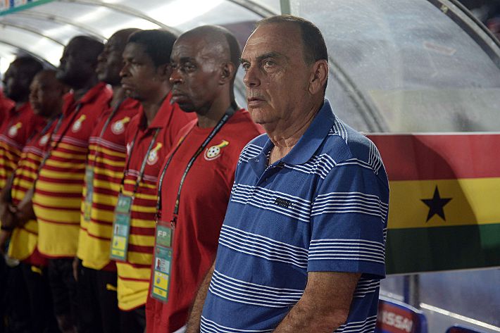 Авраам ГРАНТ и его тренерский штаб в сборной Ганы. Фото - AFP