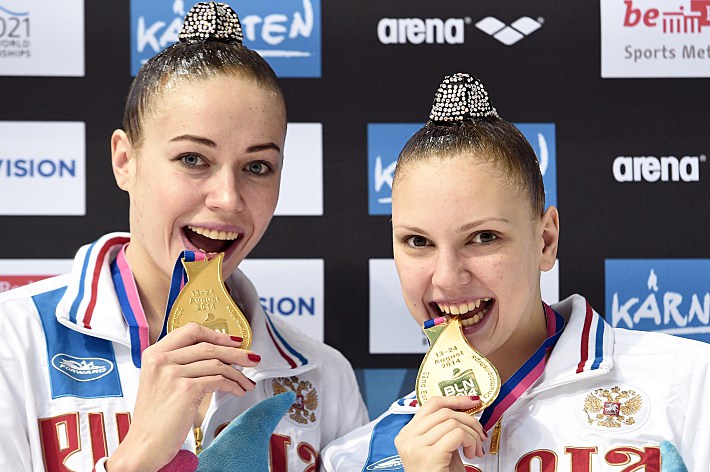 Дарья КОРОБОВА и Светлана КОЛЕСНИЧЕНКО. Фото AFP