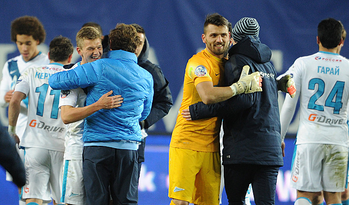 Только три россиянина - Юрий ЛОДЫГИН, Олег ШАТОВ и Игорь Смольников - могут считаться стабильными игроками стартового состава